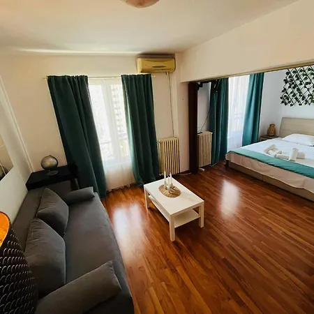 View - - Location Apartman