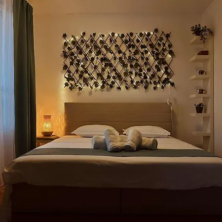 View - - Location Apartman *